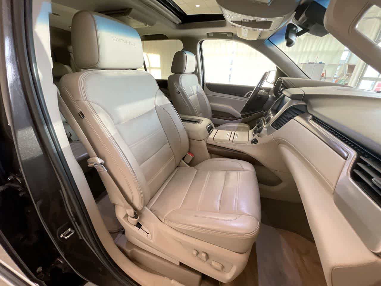 Thumbnail: 2019 GMC Yukon - 26