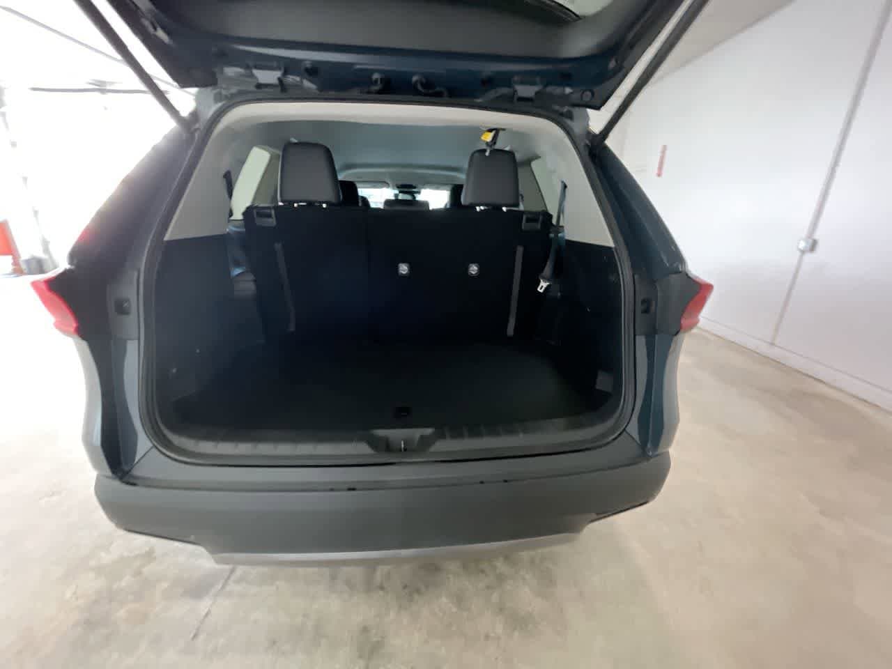 Thumbnail: 2025 Toyota Grand Highlander - 24