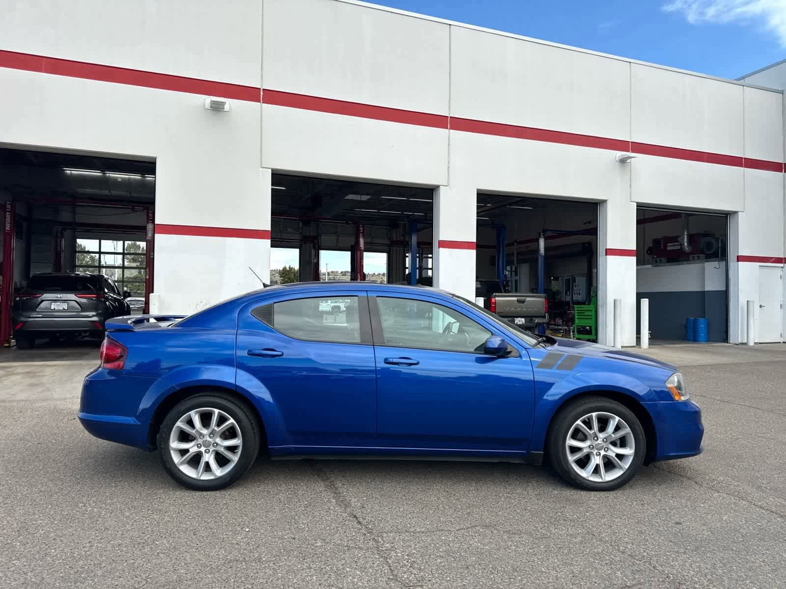 Thumbnail: 2014 Dodge Avenger - 5
