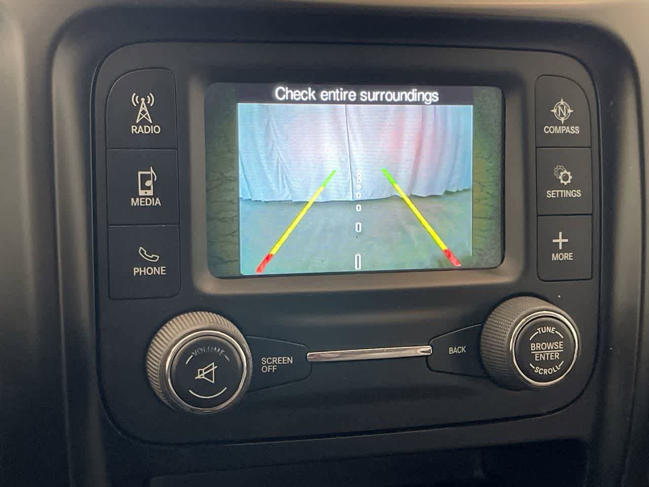 Thumbnail: 2016 Jeep Cherokee - 17