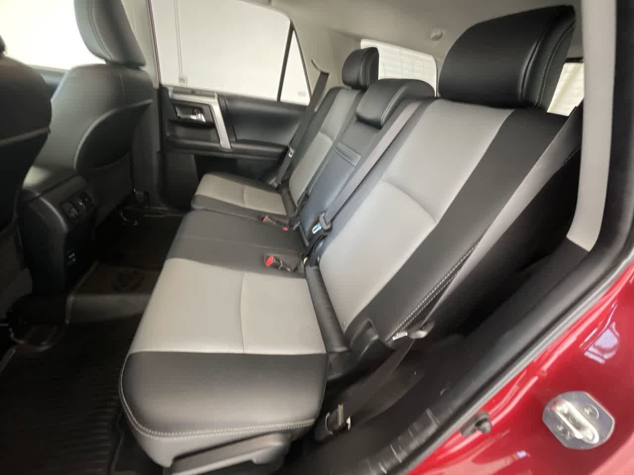2018 Toyota 4Runner SR5 23