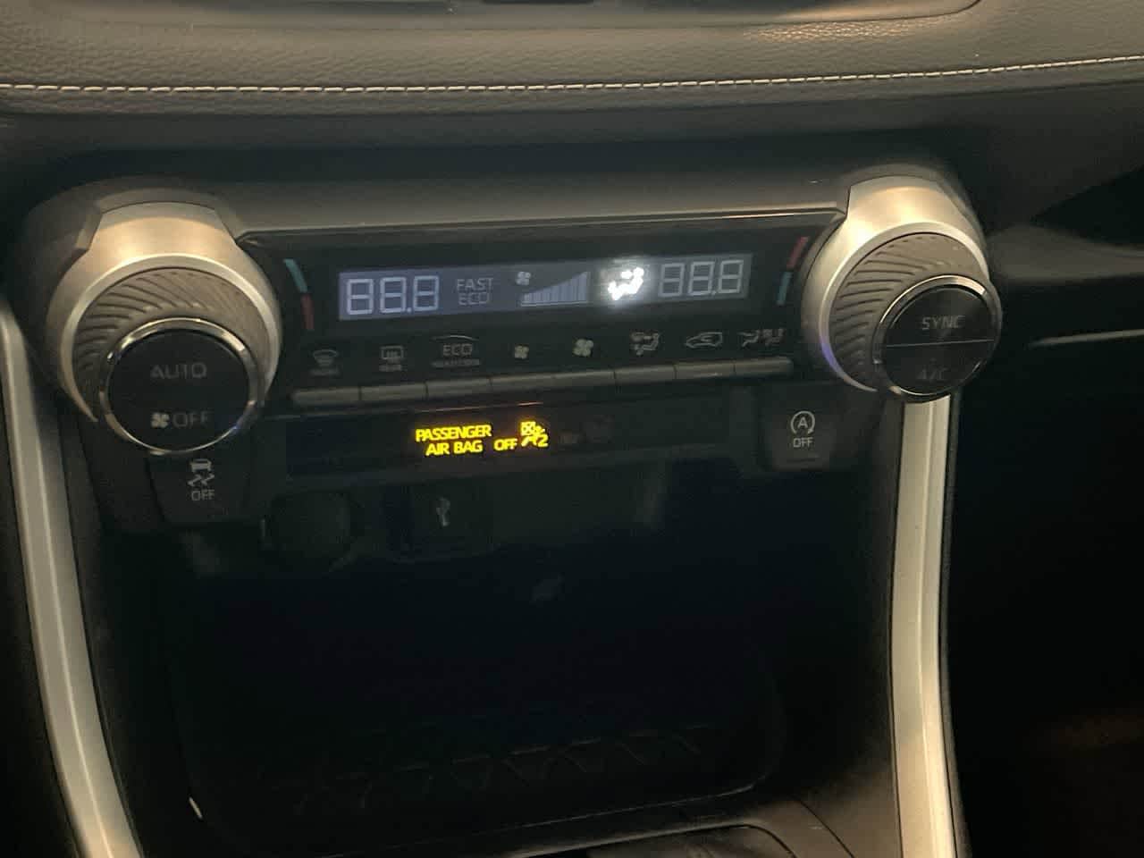 Thumbnail: 2022 Toyota RAV4 - 19