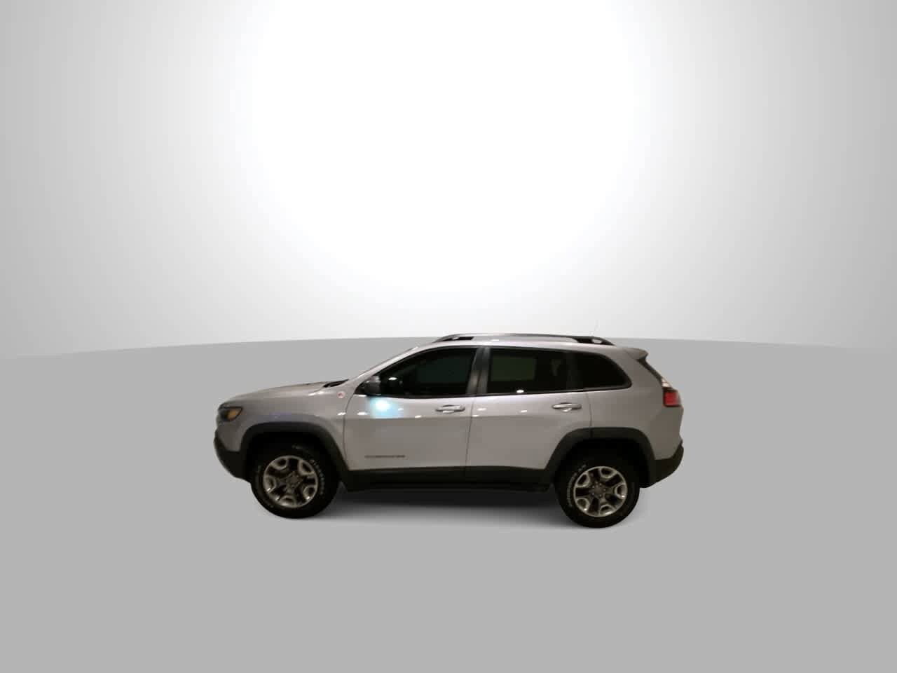 Thumbnail: 2019 Jeep Cherokee - 5