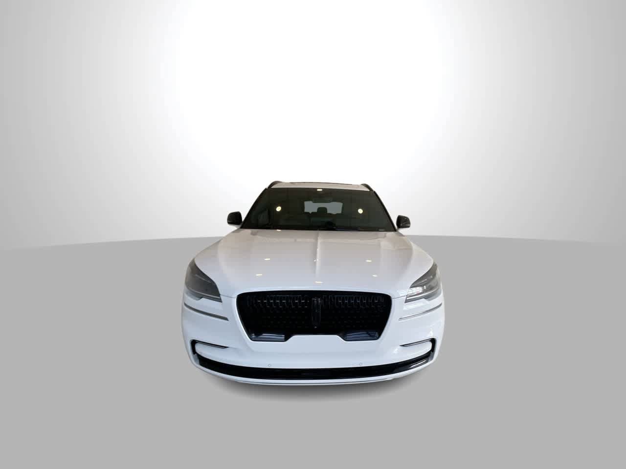 Thumbnail: 2023 Lincoln Aviator - 3