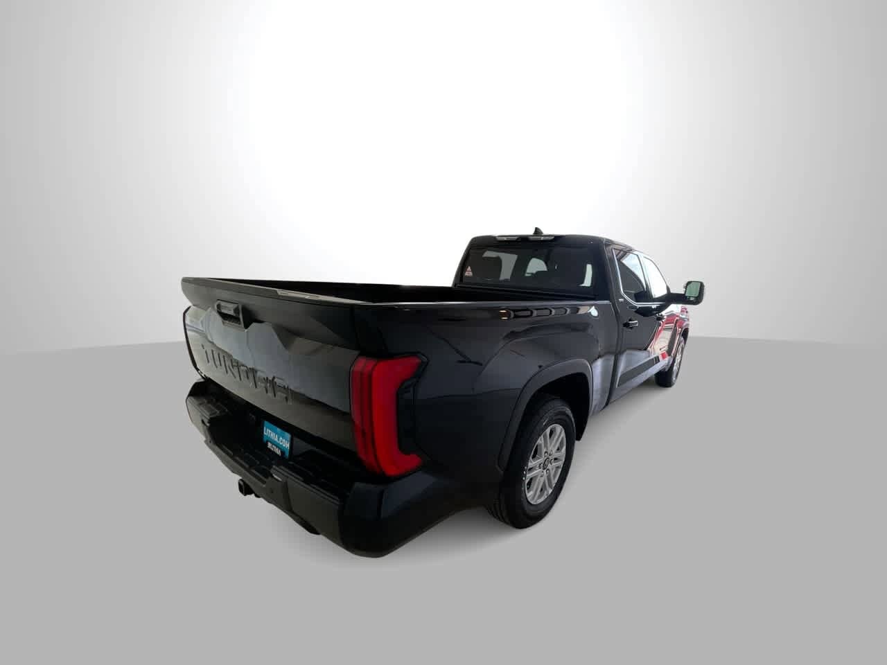 2026 Toyota Tundra SR5 - Photo 8