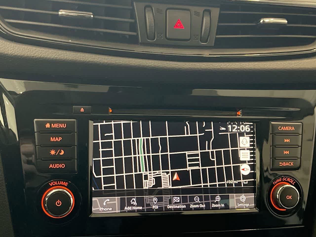 Thumbnail: 2019 Nissan Rogue - 18