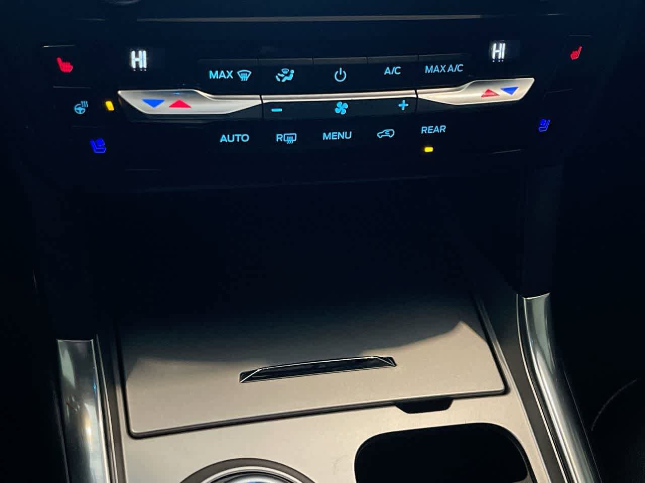 Thumbnail: 2020 Ford Explorer - 19