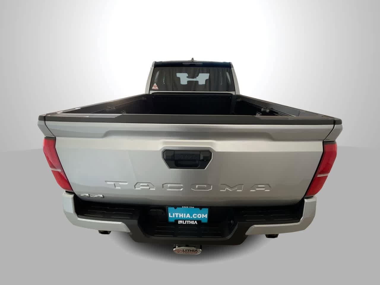 2026 Toyota Tacoma SR5 - Photo 7