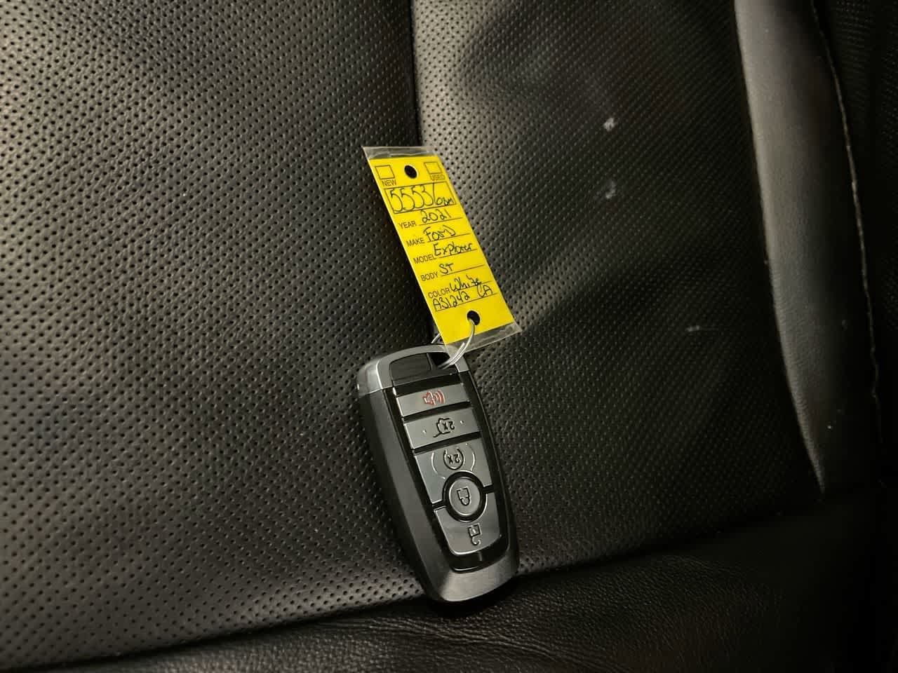 Thumbnail: 2021 Ford Explorer - 29