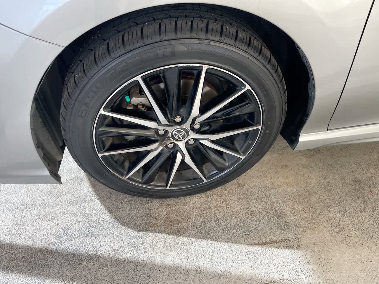 Thumbnail: 2023 Toyota Camry - 10