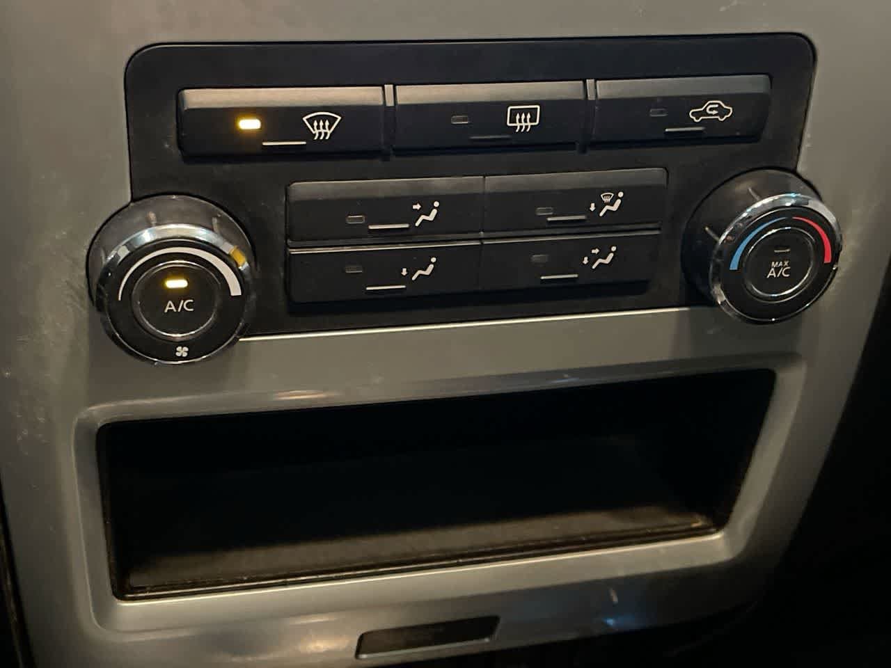 Thumbnail: 2014 Nissan Titan - 19