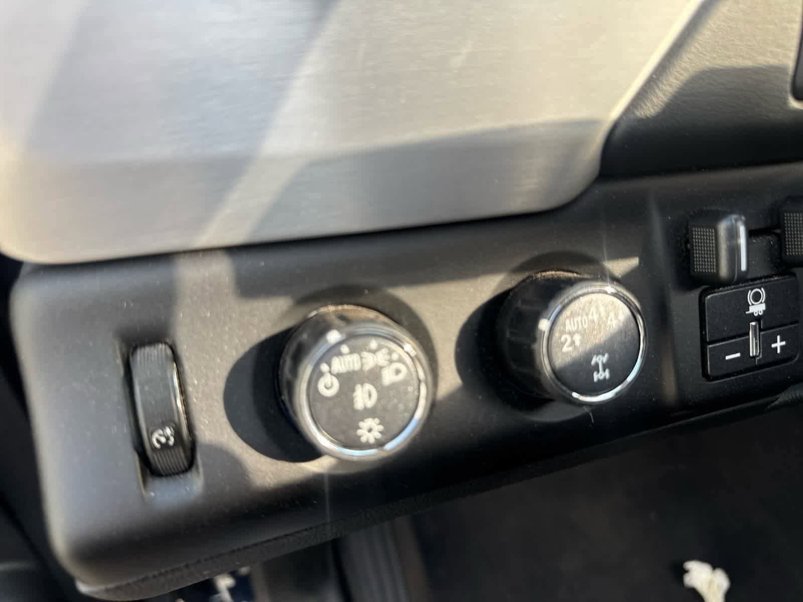 Thumbnail: 2019 GMC Yukon XL - 47