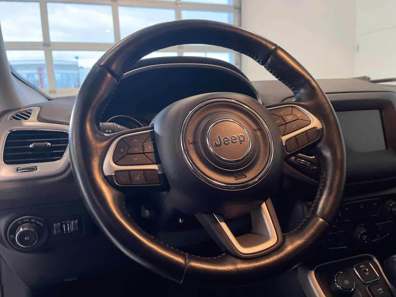 Thumbnail: 2021 Jeep Compass - 14