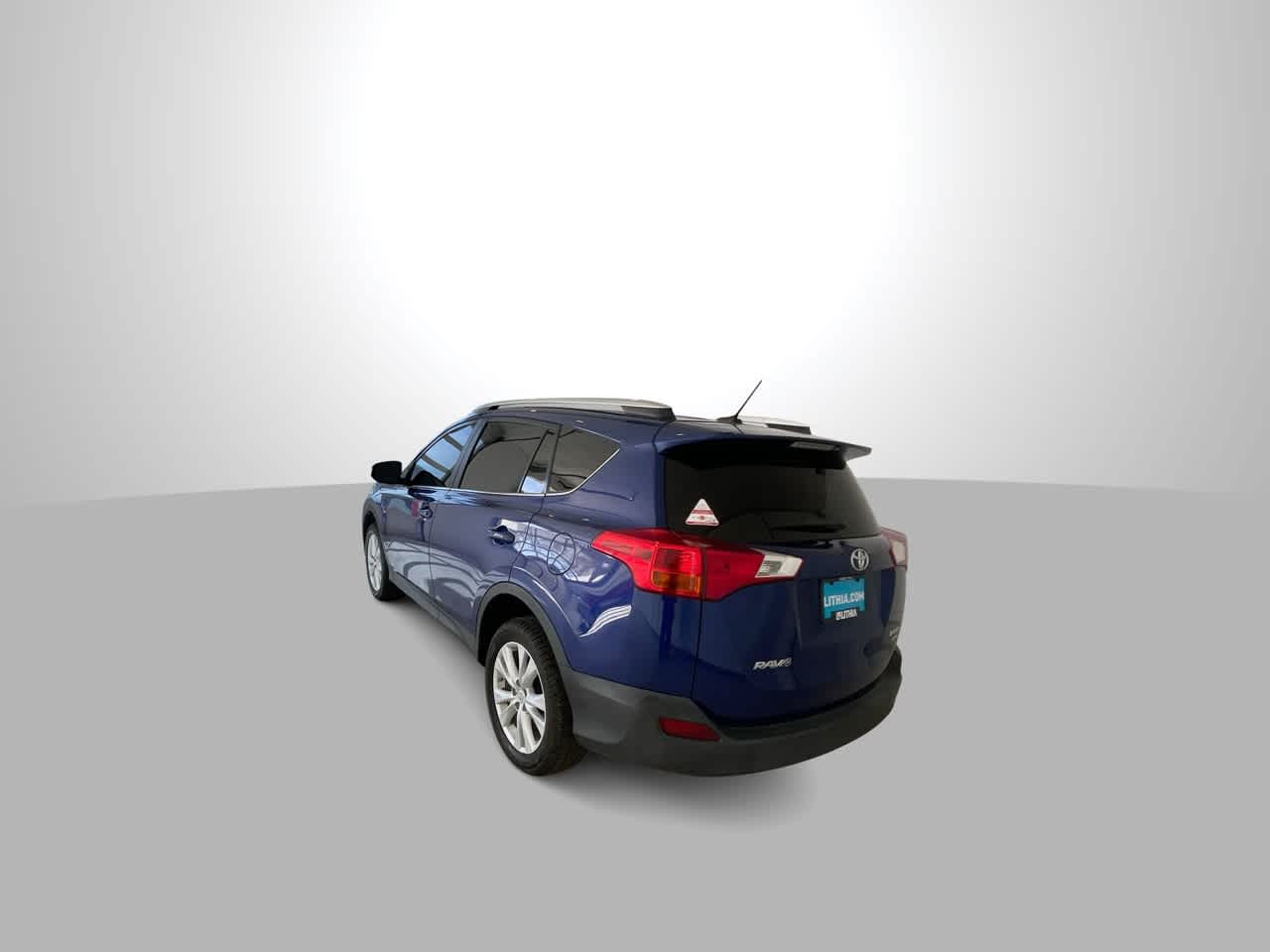 Thumbnail: 2015 Toyota RAV4 - 6