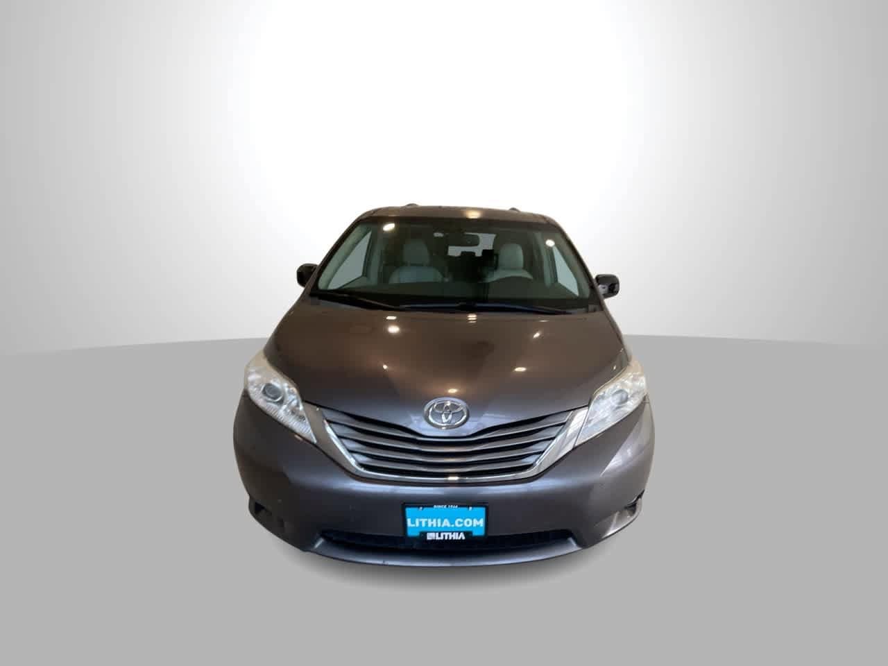 Thumbnail: 2014 Toyota Sienna - 2