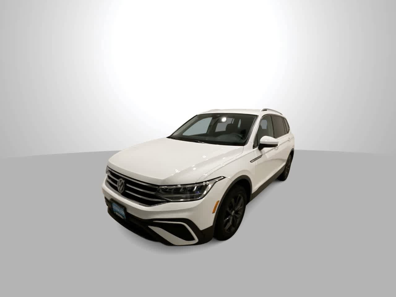 Thumbnail: 2024 Volkswagen Tiguan - 4