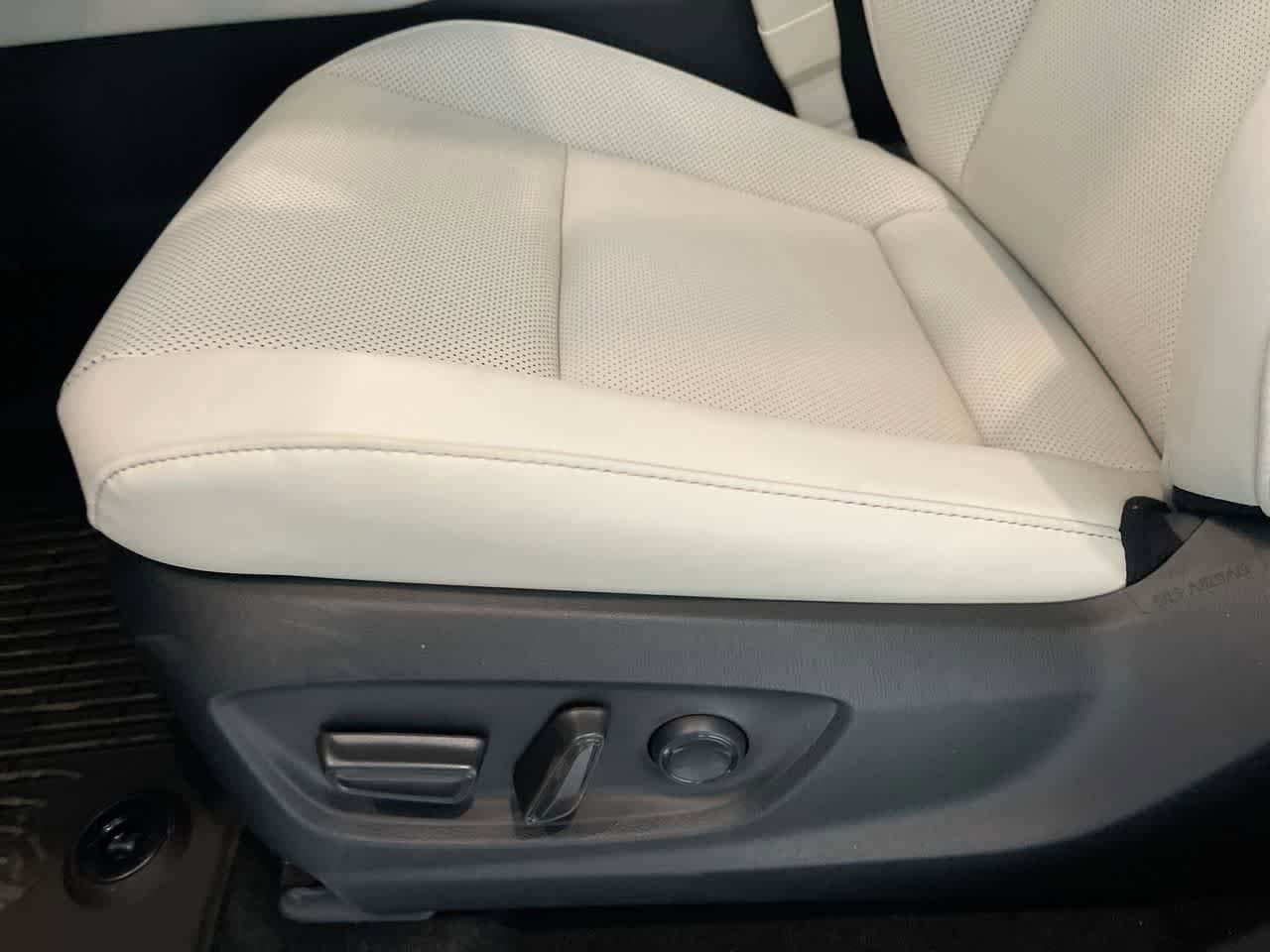 Thumbnail: 2026 Toyota Crown - 12