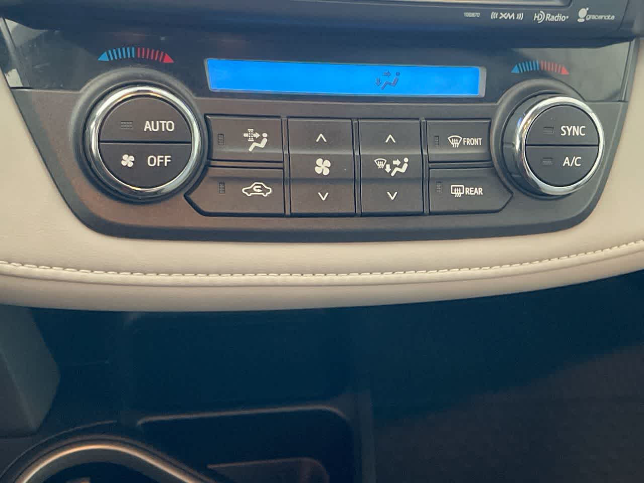 Thumbnail: 2018 Toyota RAV4 - 19