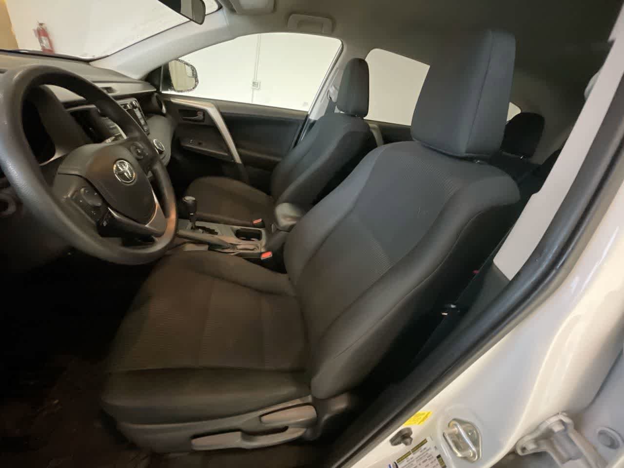 Thumbnail: 2018 Toyota RAV4 - 11