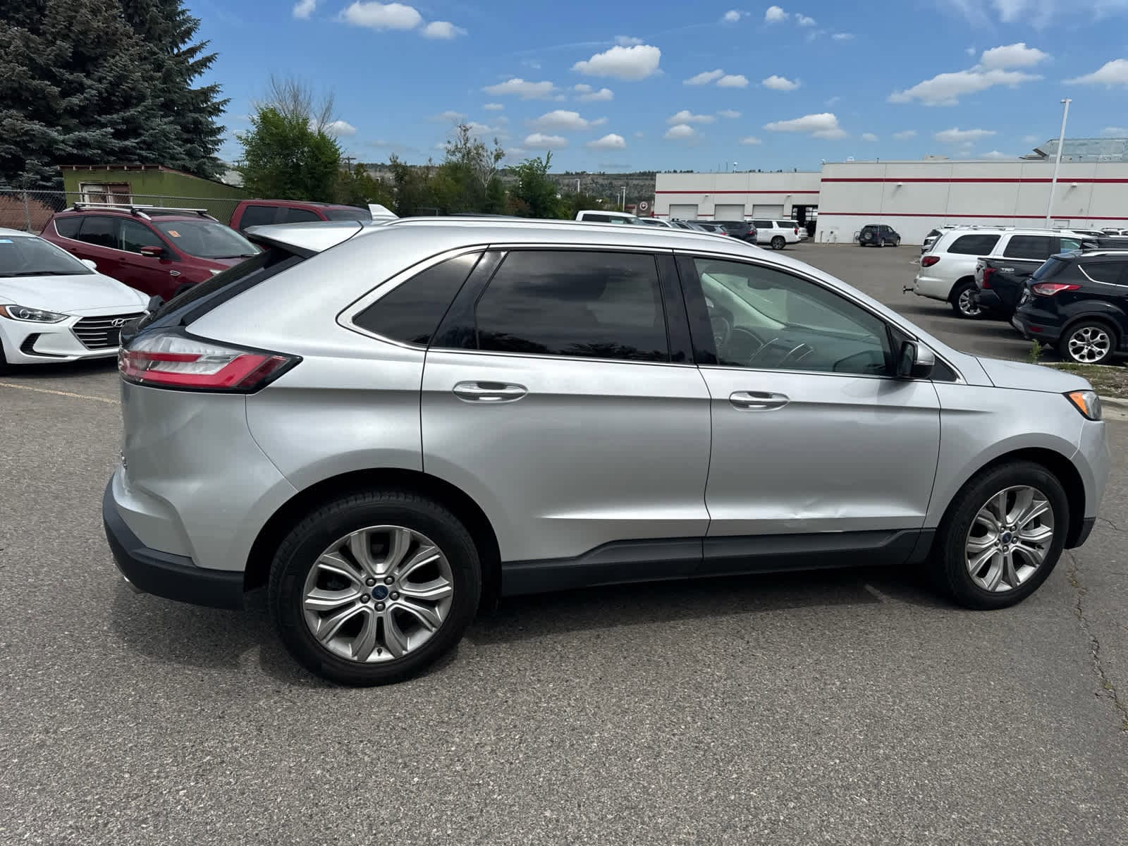 2019 Ford Edge Titanium 12