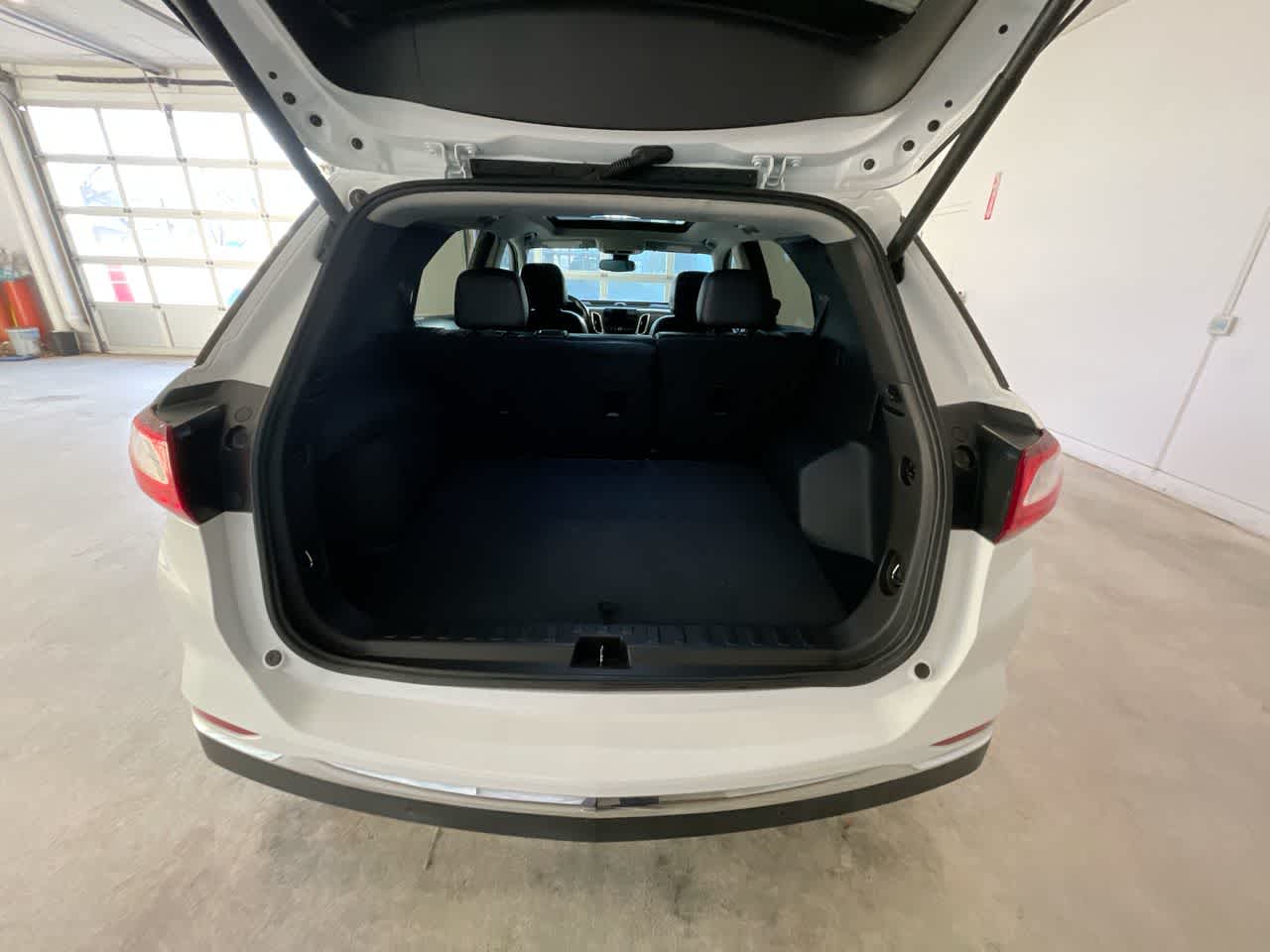 Thumbnail: 2021 Chevrolet Equinox - 24