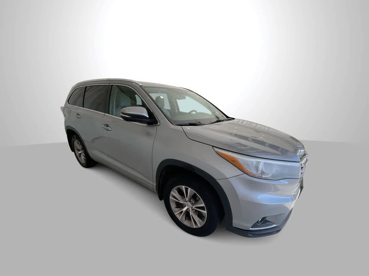 Used 2015 Toyota Highlander XLE with VIN 5TDJKRFH9FS194839 for sale in Billings, MT