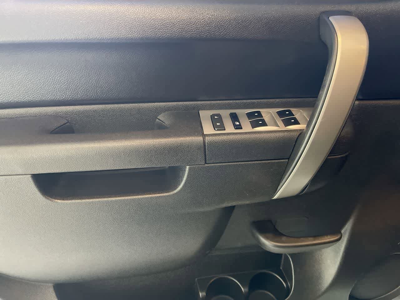 Thumbnail: 2011 Chevrolet Silverado 2500 - 13