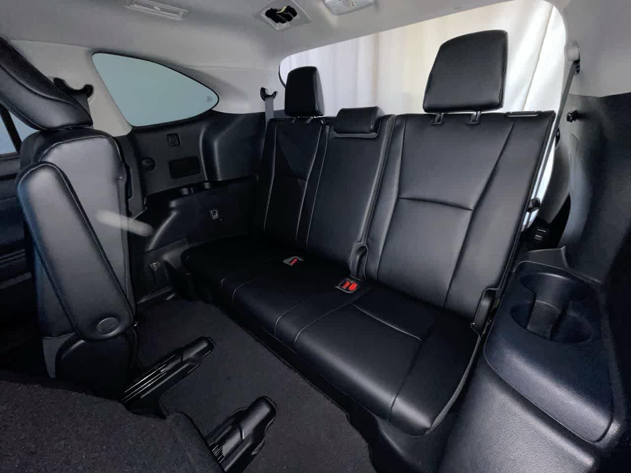 Thumbnail: 2022 Toyota Highlander - 24