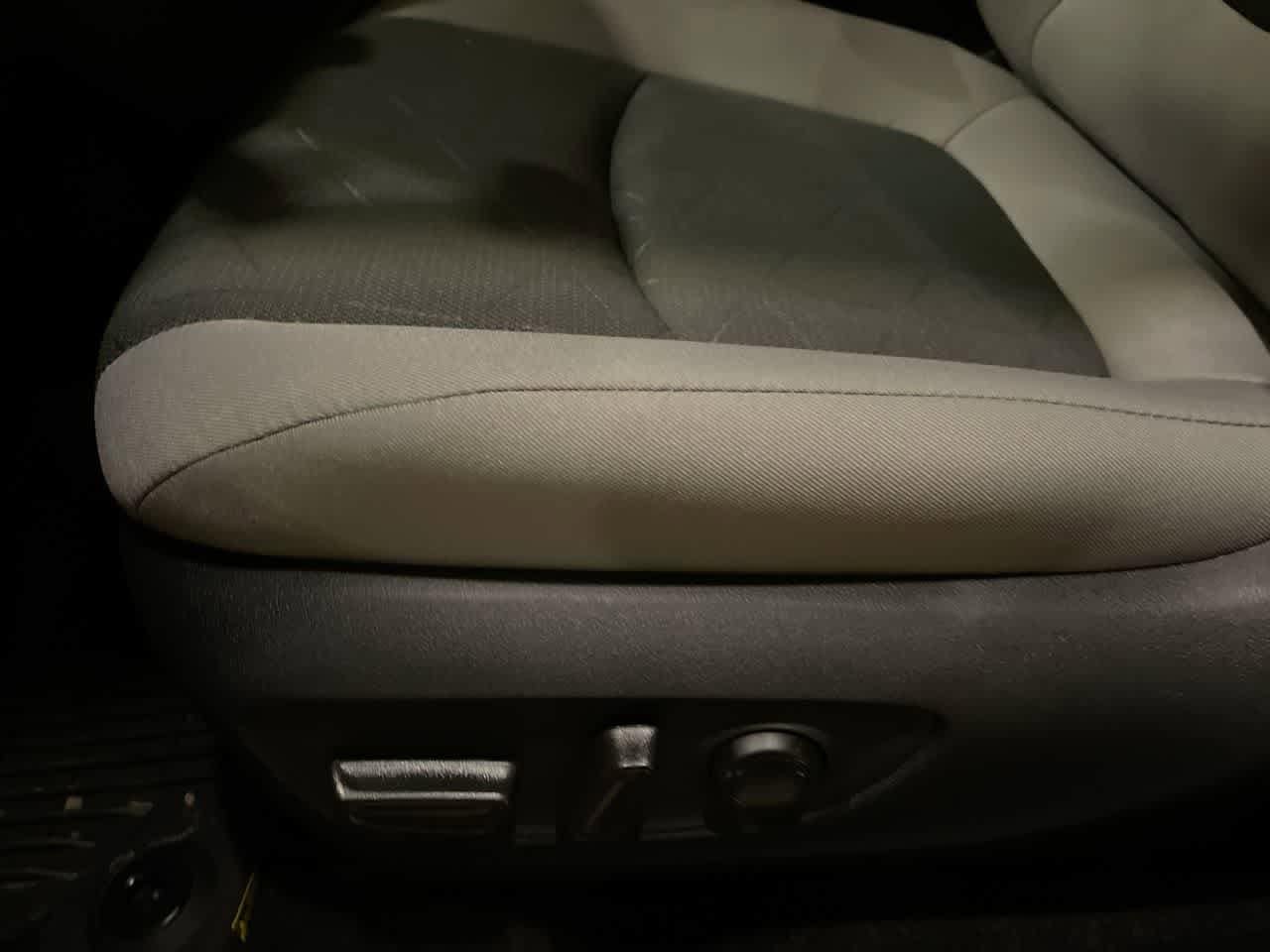 Thumbnail: 2025 Toyota RAV4 - 12