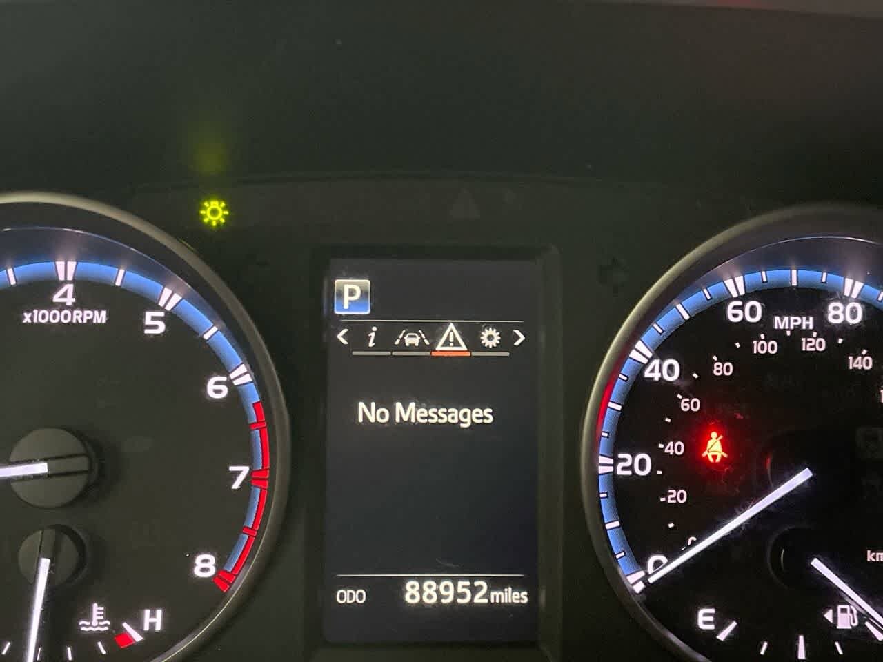 Thumbnail: 2018 Toyota RAV4 - 15