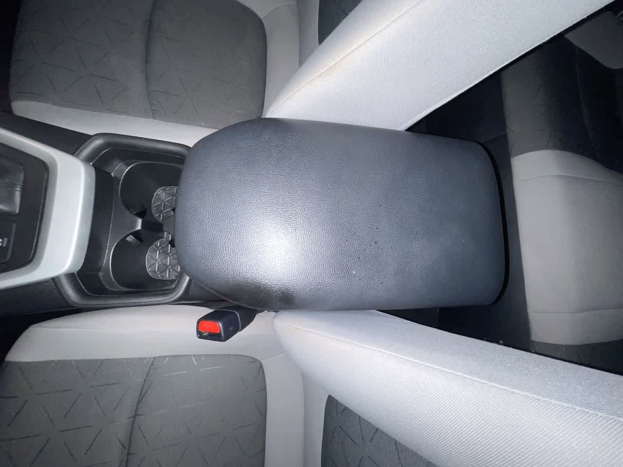 Thumbnail: 2021 Toyota RAV4 - 21