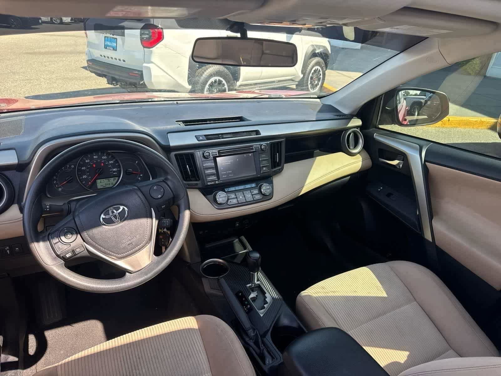 Thumbnail: 2015 Toyota RAV4 - 35