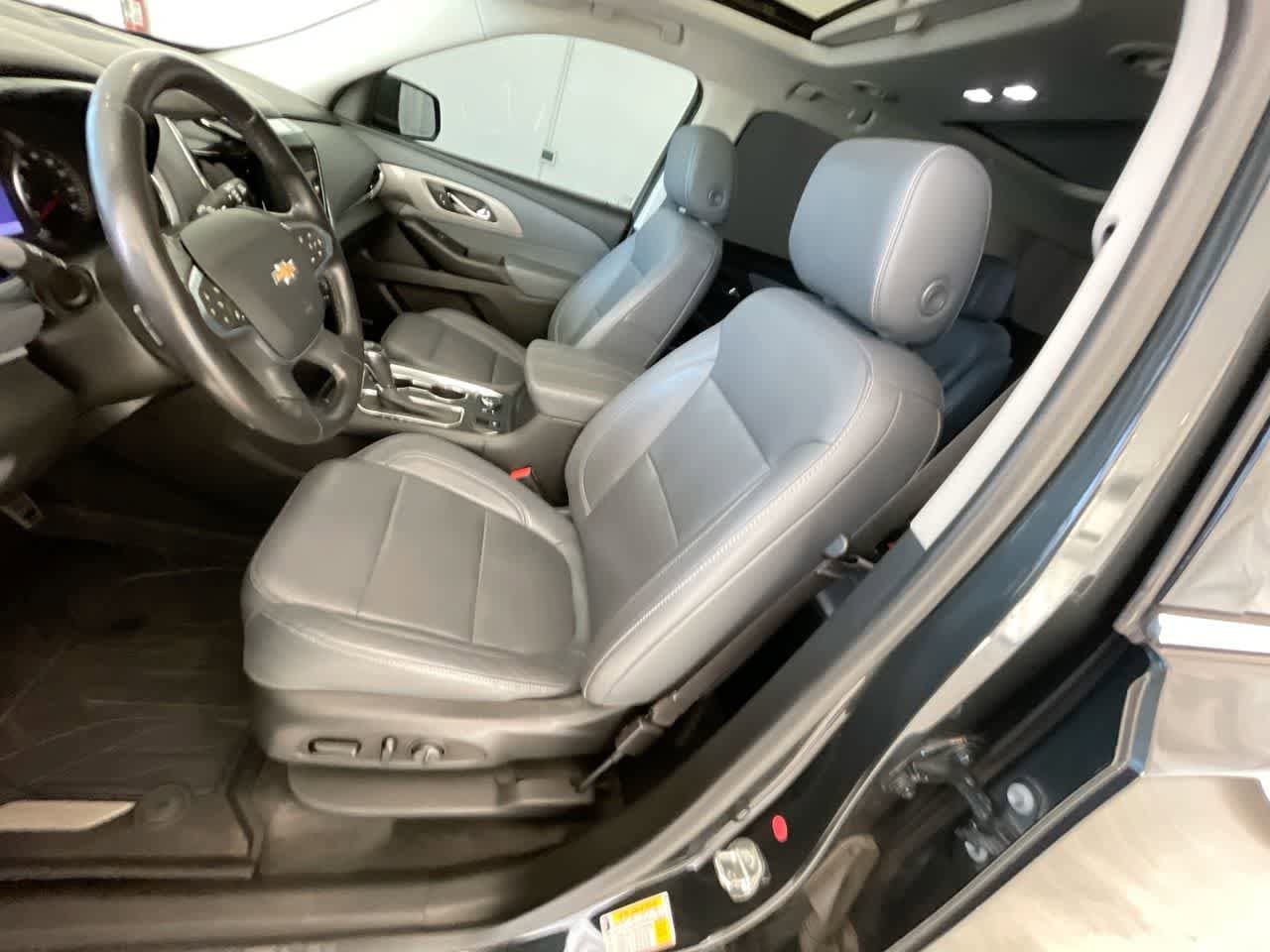 Thumbnail: 2020 Chevrolet Traverse - 11