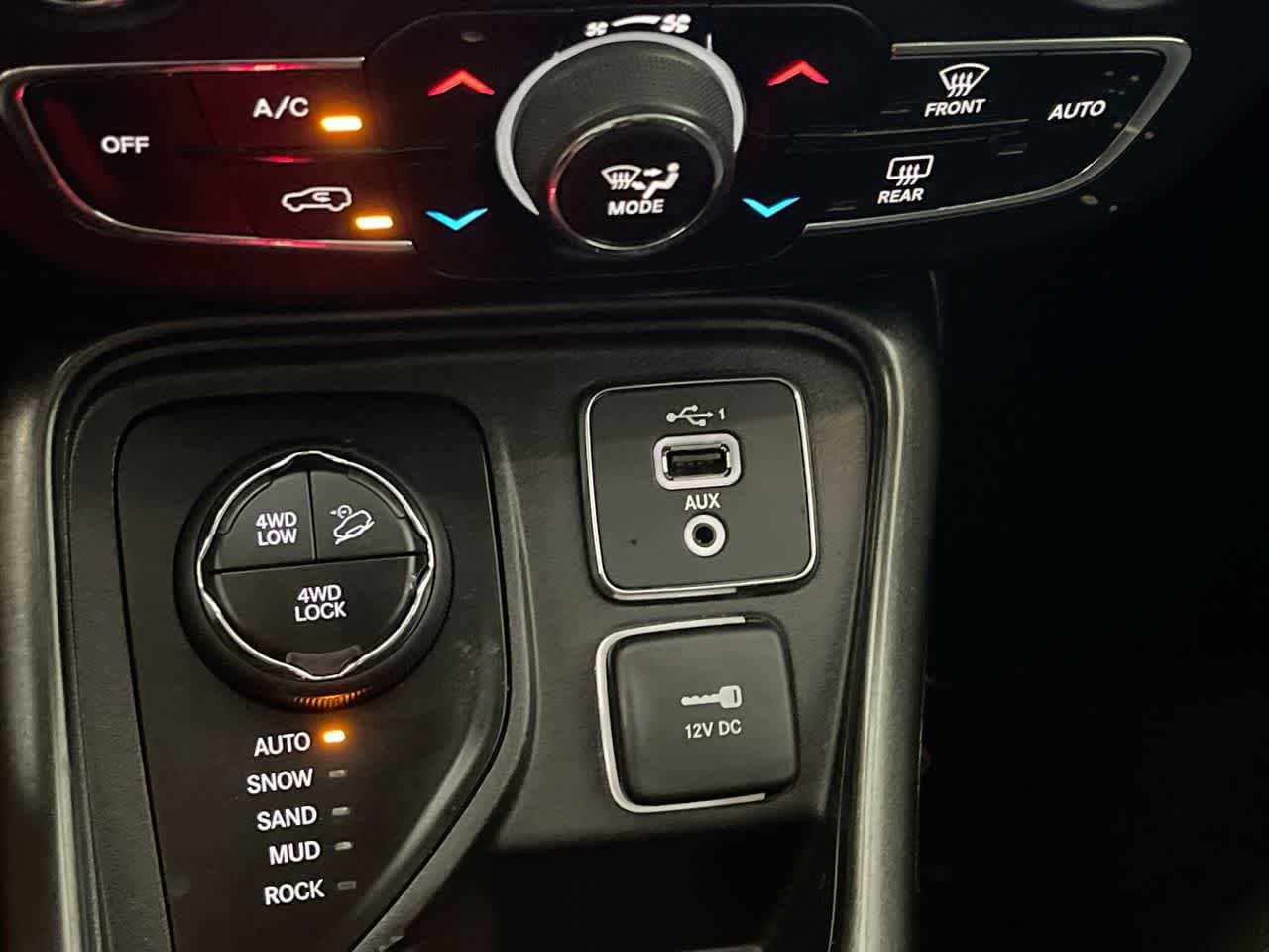 Thumbnail: 2020 Jeep Compass - 19