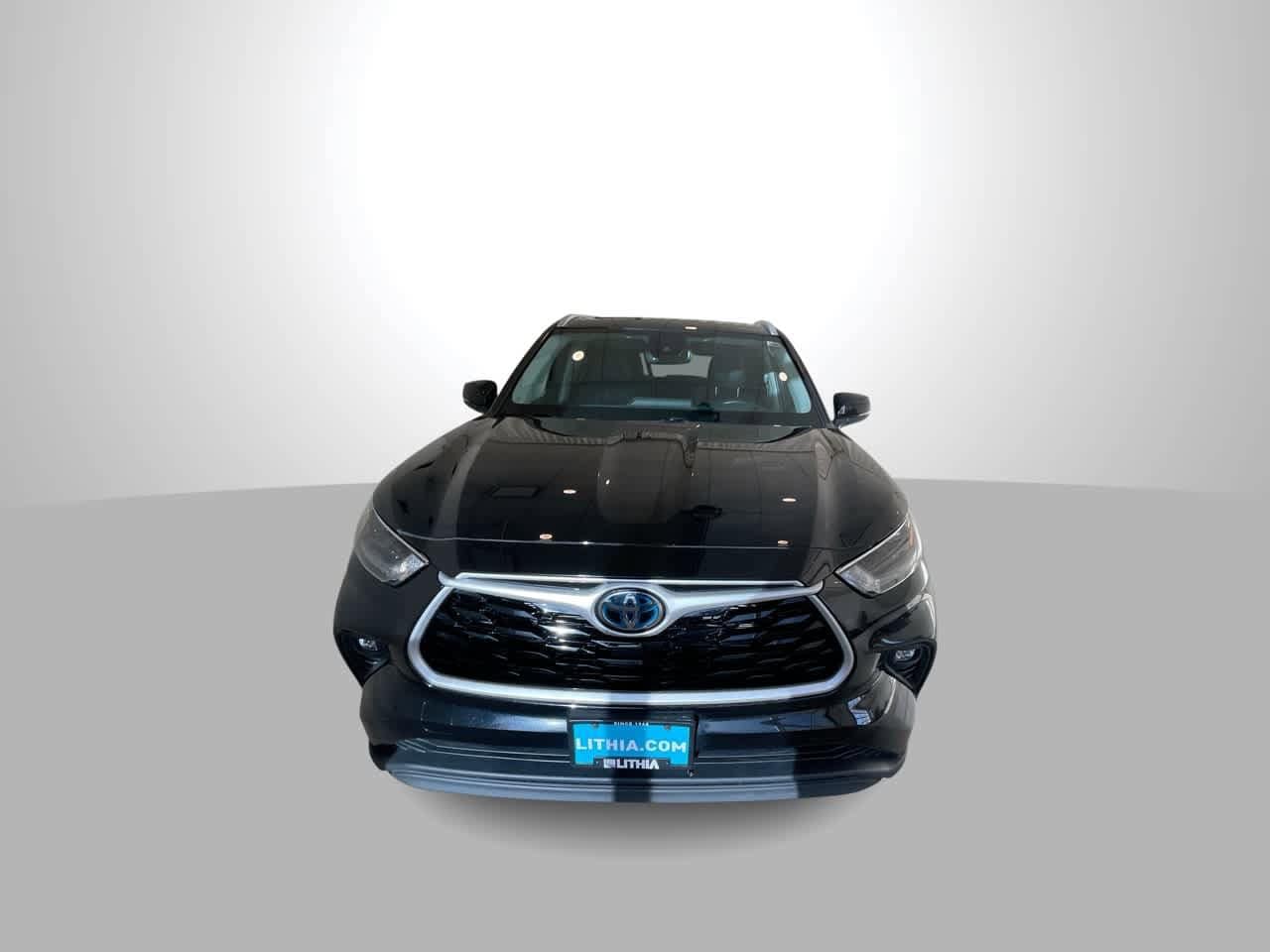 Thumbnail: 2022 Toyota Highlander - 3