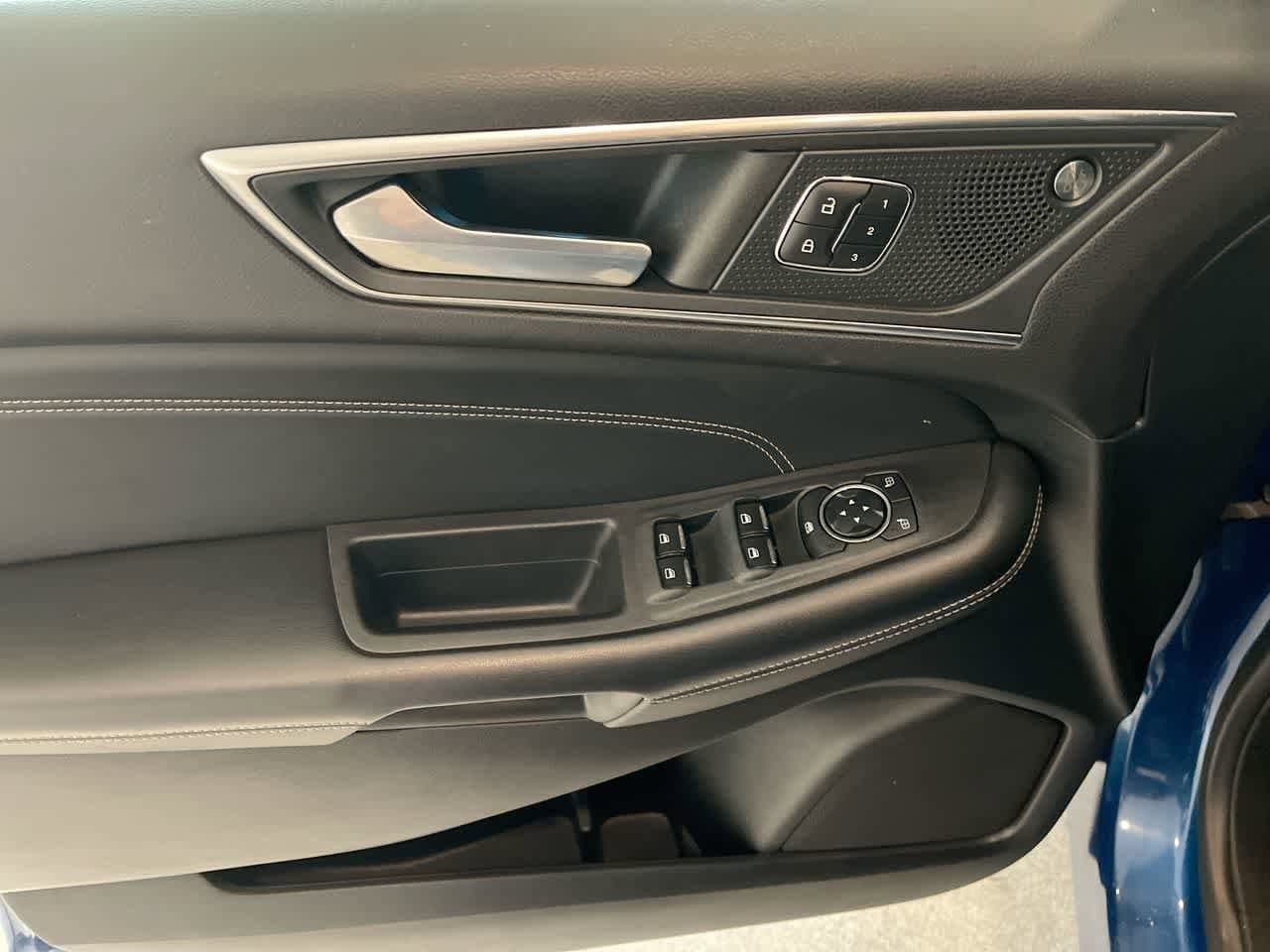 Thumbnail: 2023 Ford Edge - 13