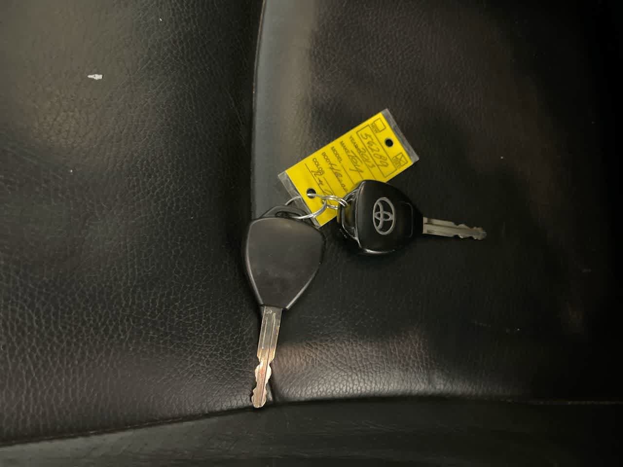 Thumbnail: 2013 Toyota 4Runner - 27