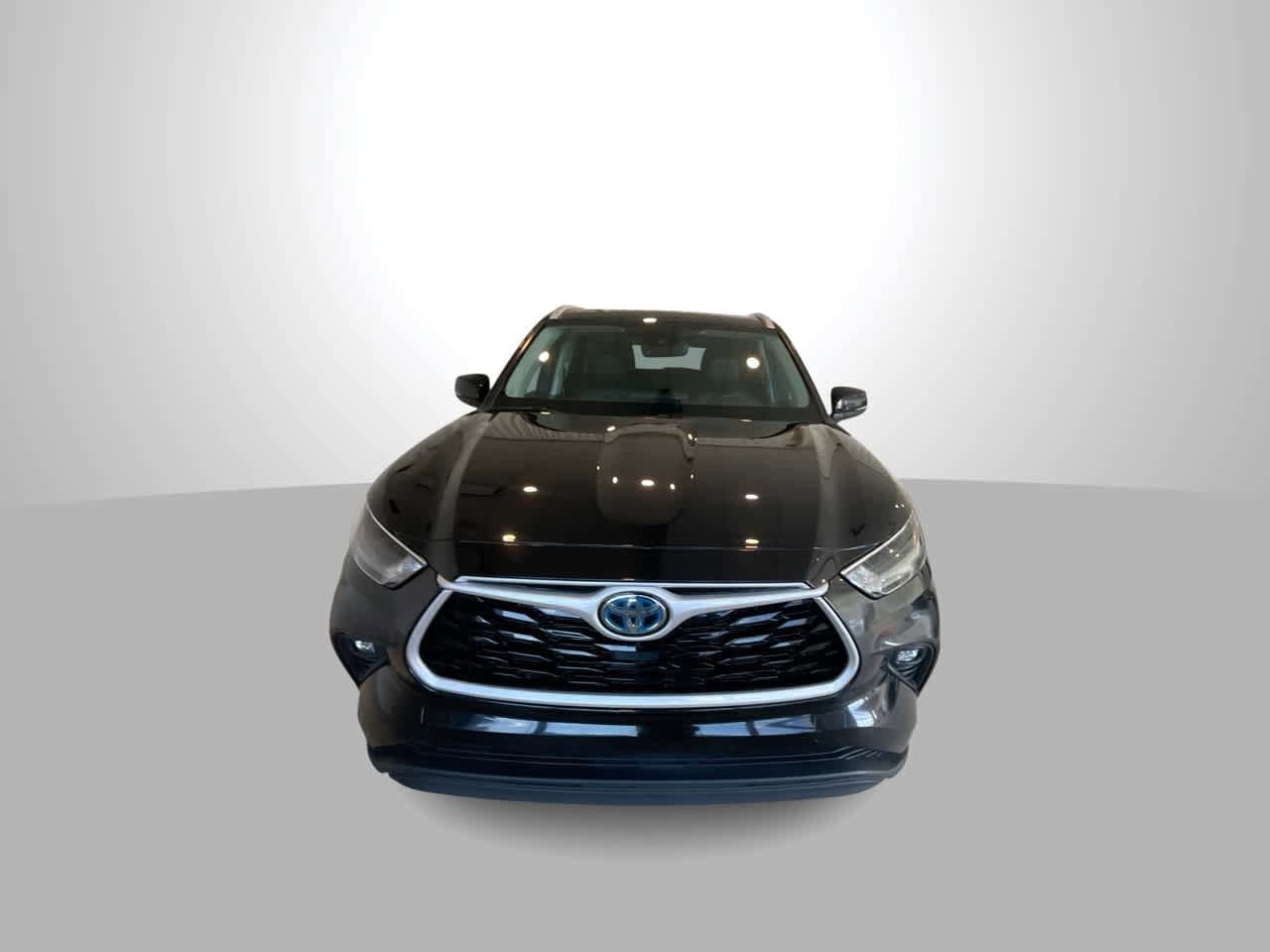 Thumbnail: 2022 Toyota Highlander - 3