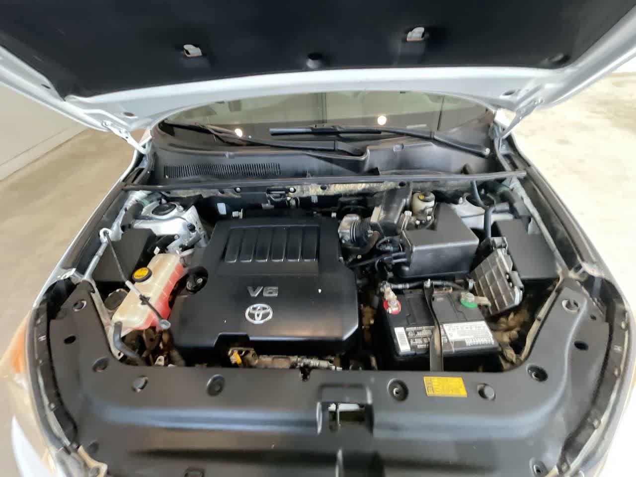 Thumbnail: 2011 Toyota RAV4 - 23