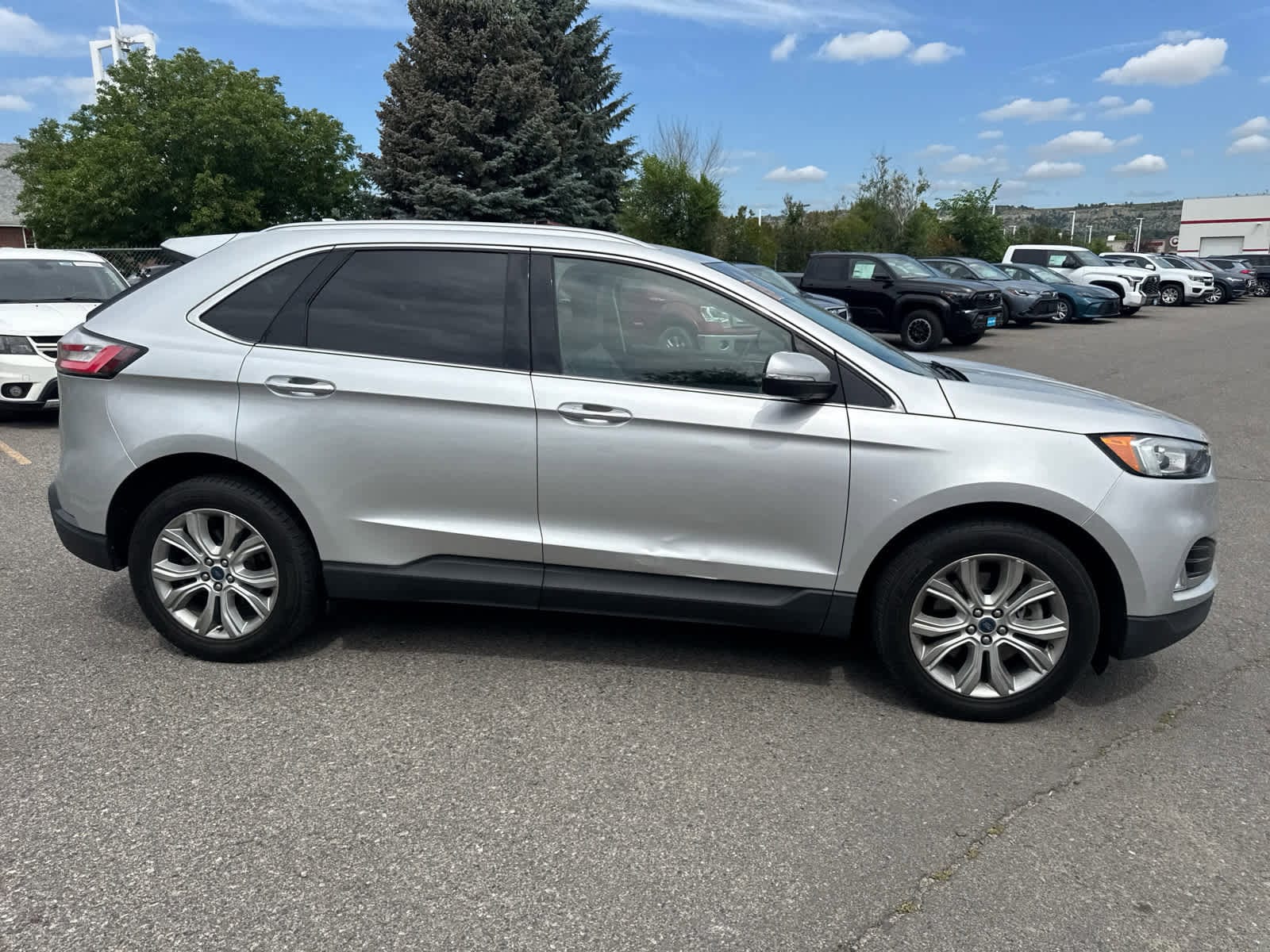 2019 Ford Edge Titanium 10