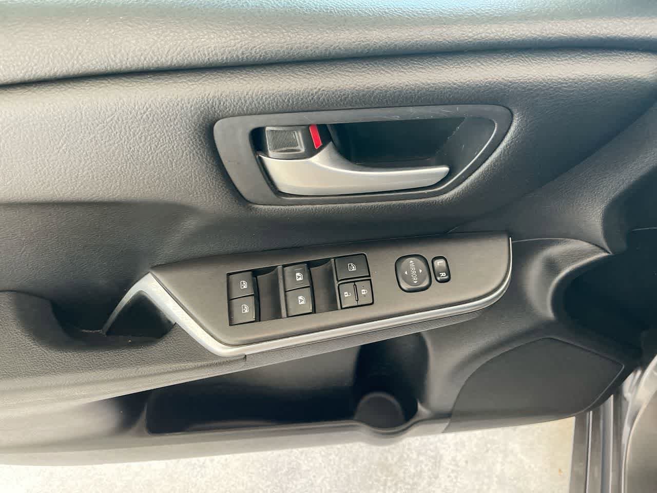 Thumbnail: 2016 Toyota Camry - 13