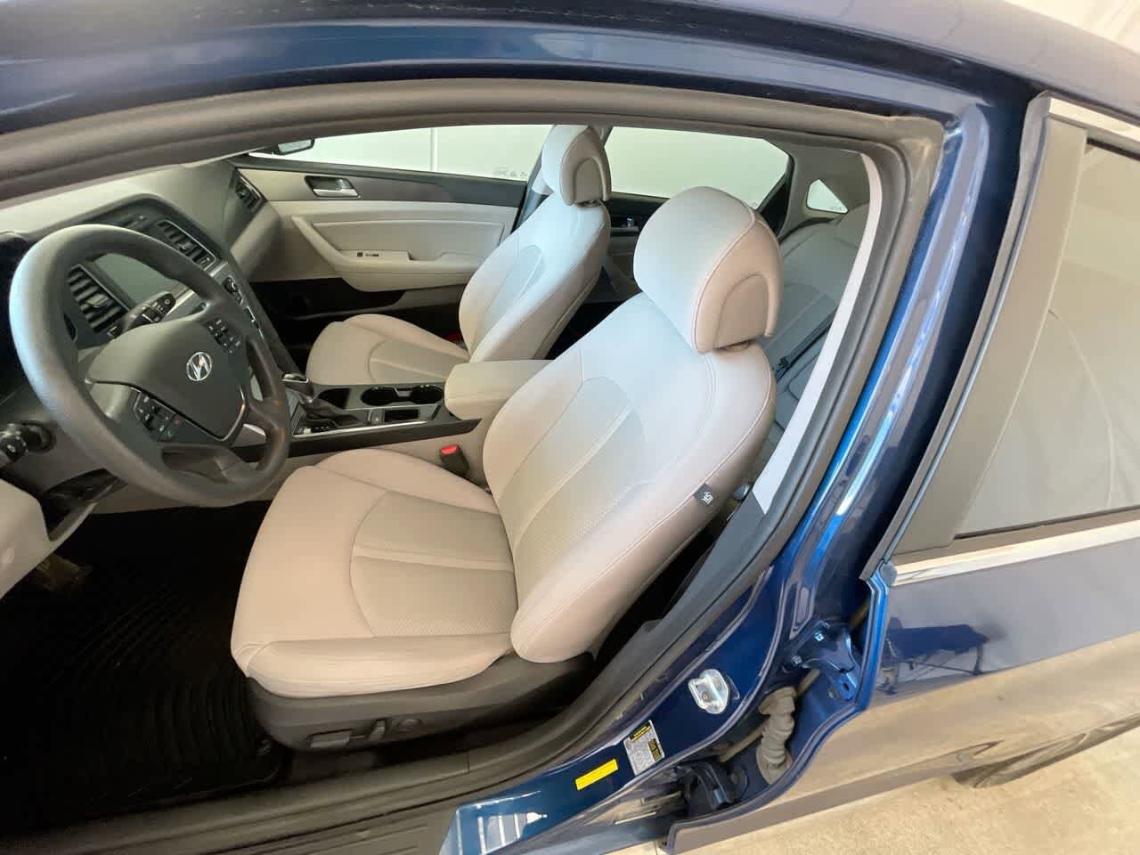 Thumbnail: 2017 Hyundai Sonata - 11