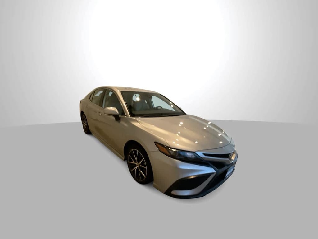 Used 2022 Toyota Camry SE Car