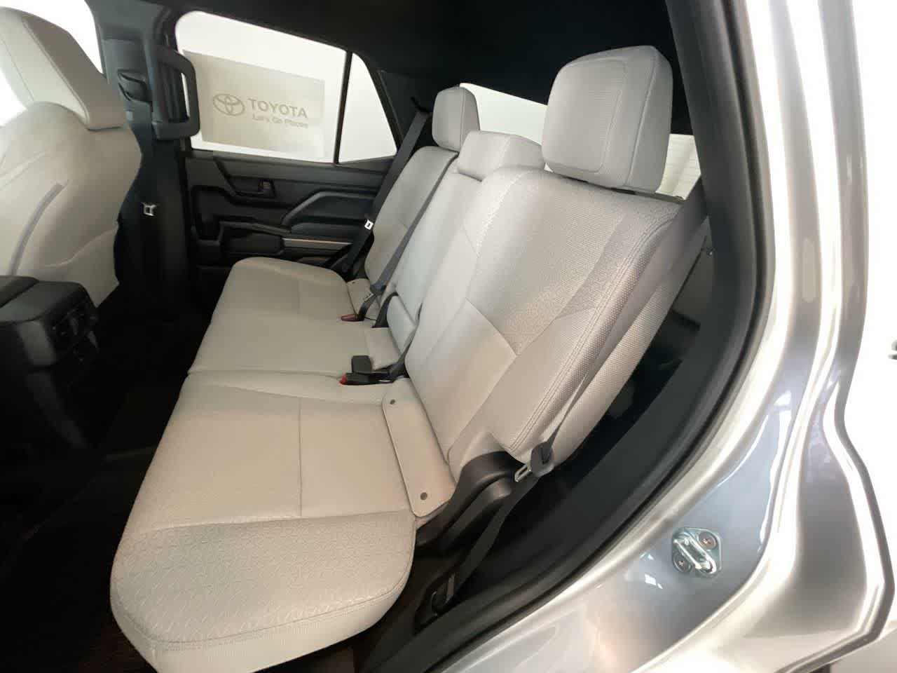 Thumbnail: 2025 Toyota 4Runner - 22