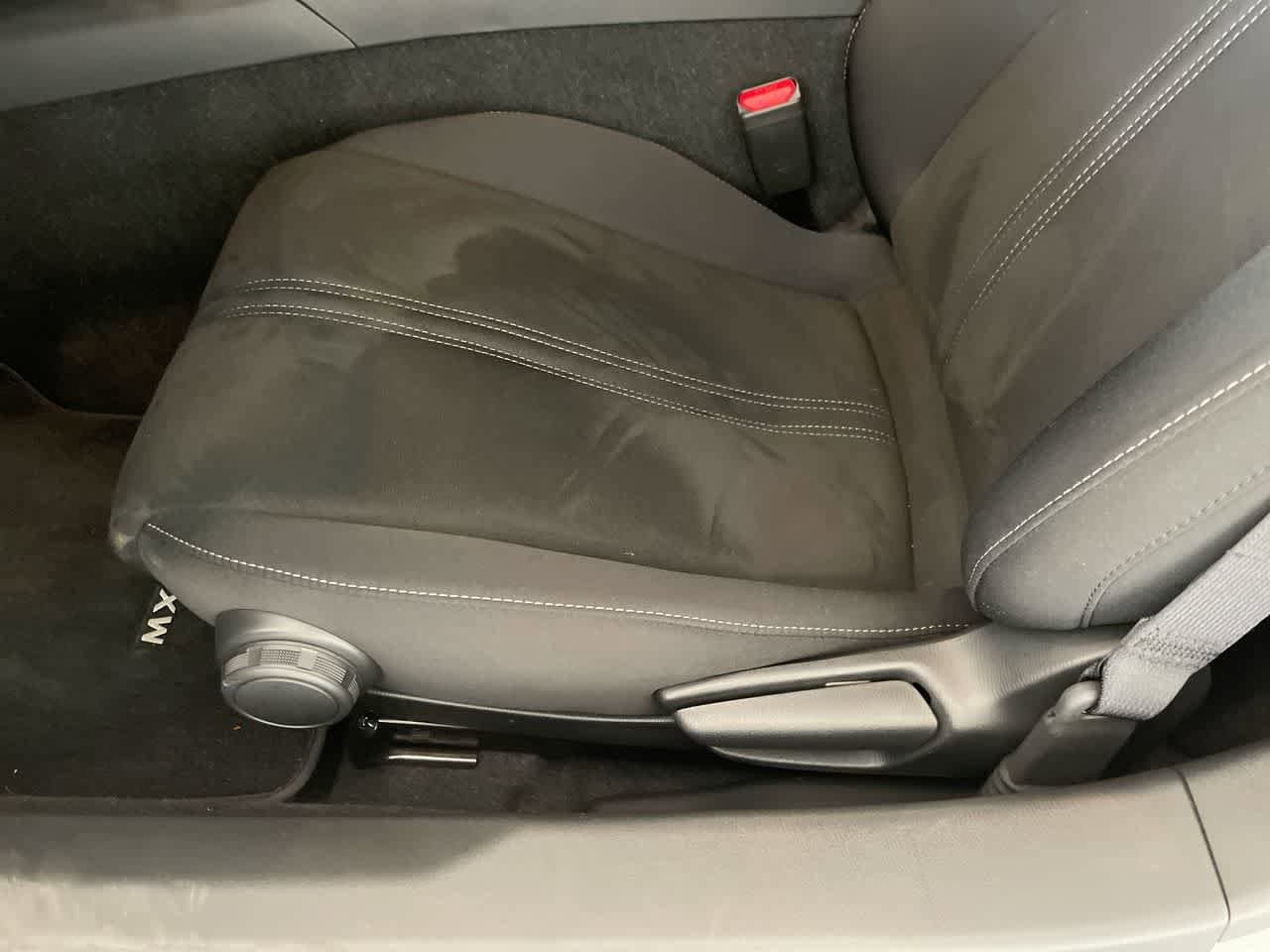 Thumbnail: 2025 Mazda MX-5 Miata - 12