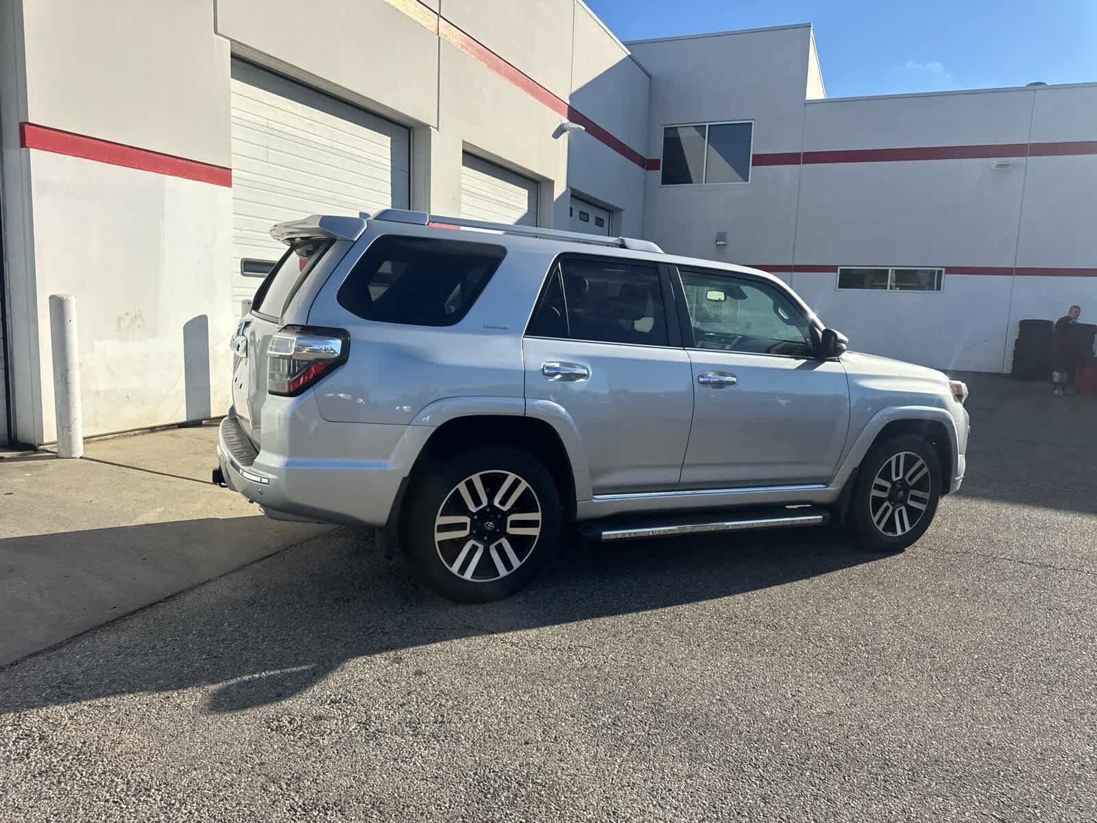 Thumbnail: 2020 Toyota 4Runner - 9