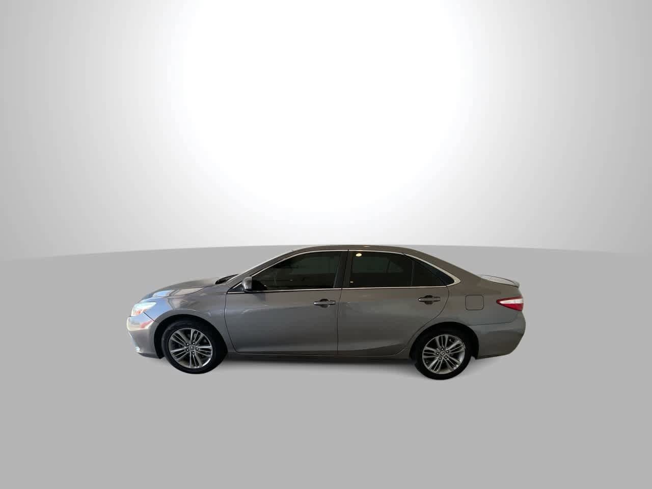 Thumbnail: 2016 Toyota Camry - 5