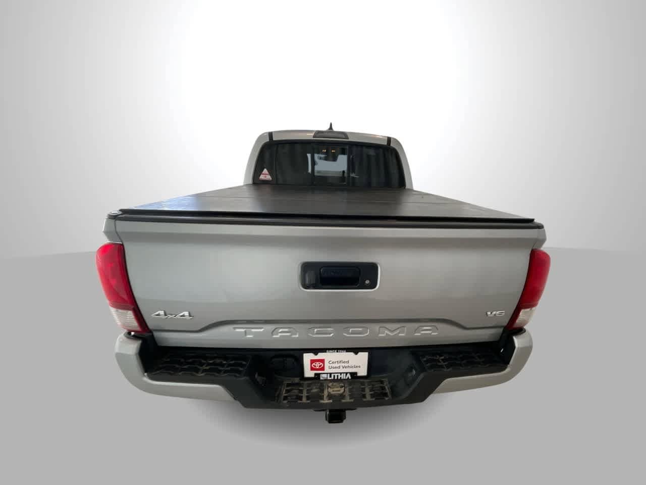 Thumbnail: 2022 Toyota Tacoma - 7