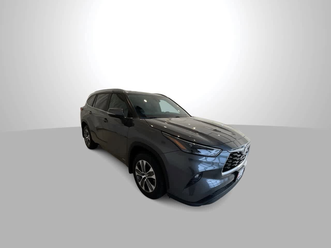 Certified 2023 Toyota Highlander XLE with VIN 5TDKBRCH1PS584733 for sale in Billings, MT