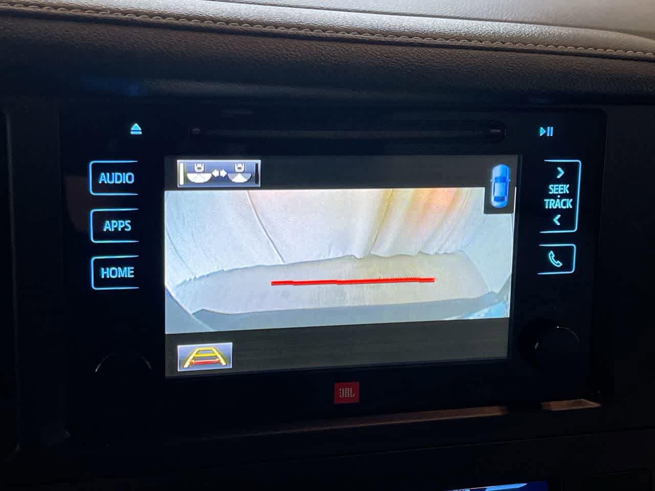 Thumbnail: 2017 Toyota Sienna - 17